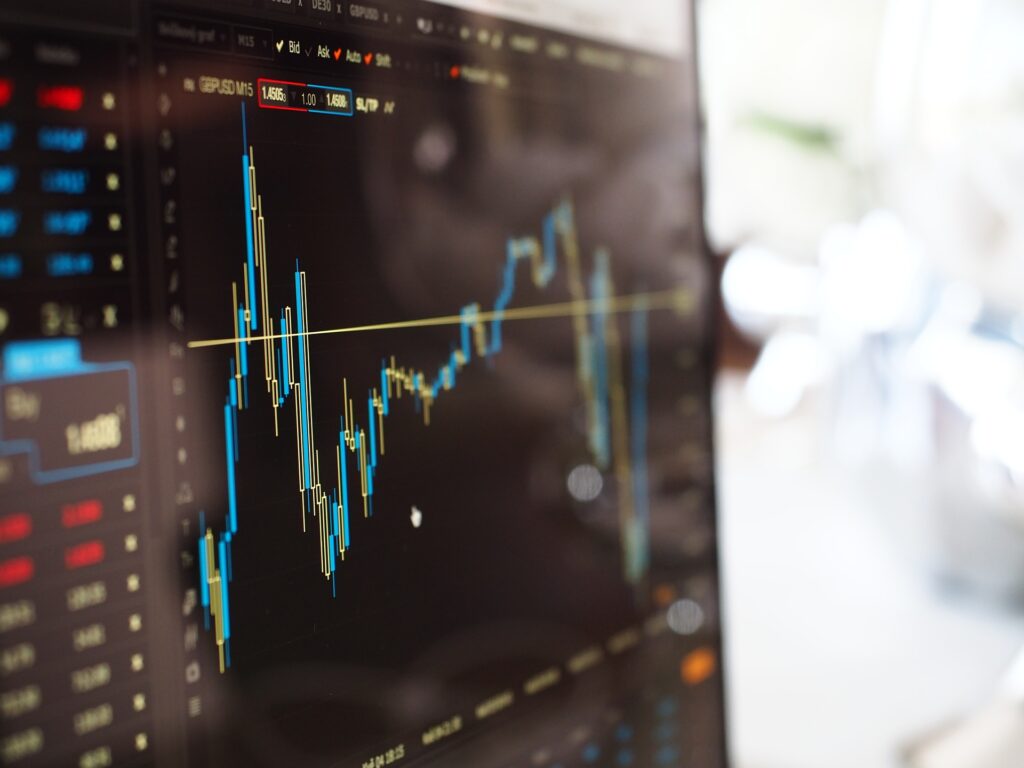 Data warehousing: Traditional Vs Cloud