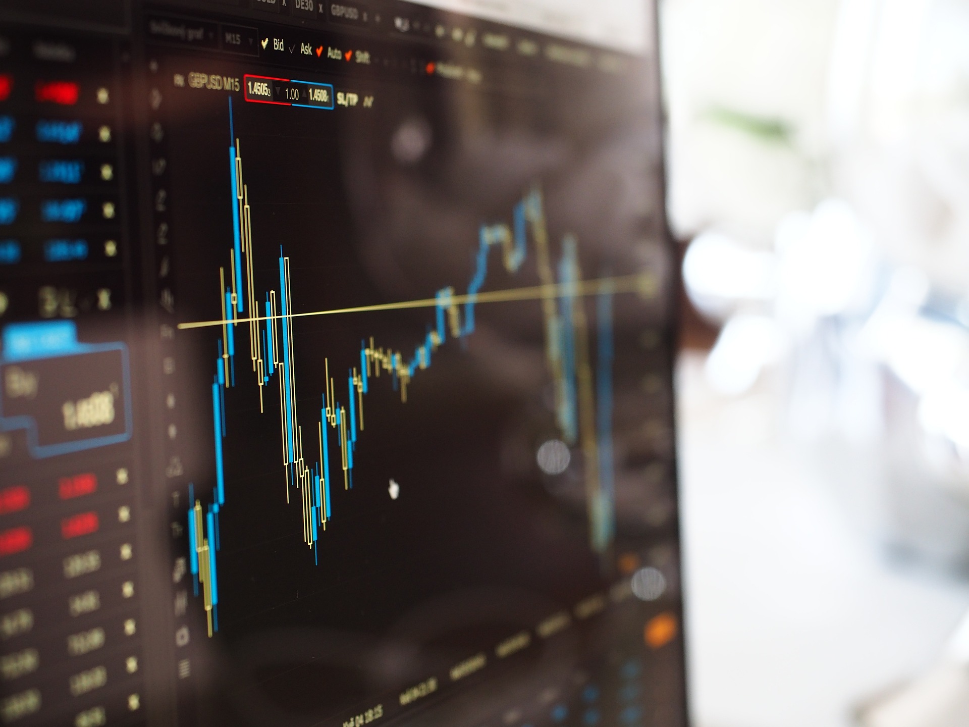 Data warehousing: Traditional Vs Cloud